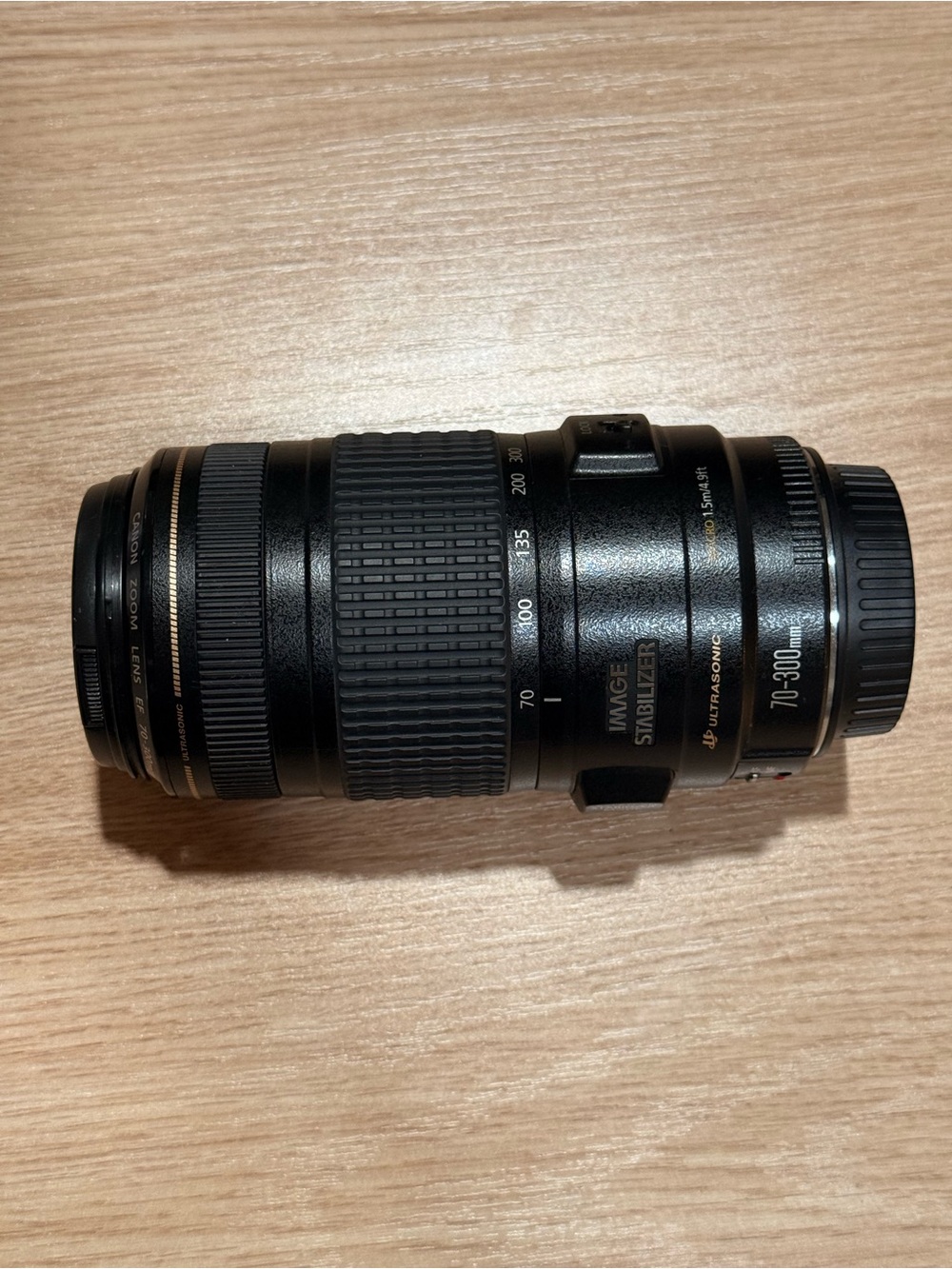 Canon 70-300mm Black Zoom Lens (Image Stabilizer) - Picture 2 of 4